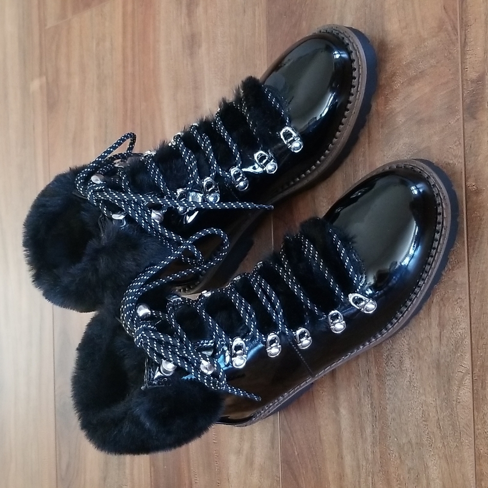 NWOT Portland Women's Boots Size 7